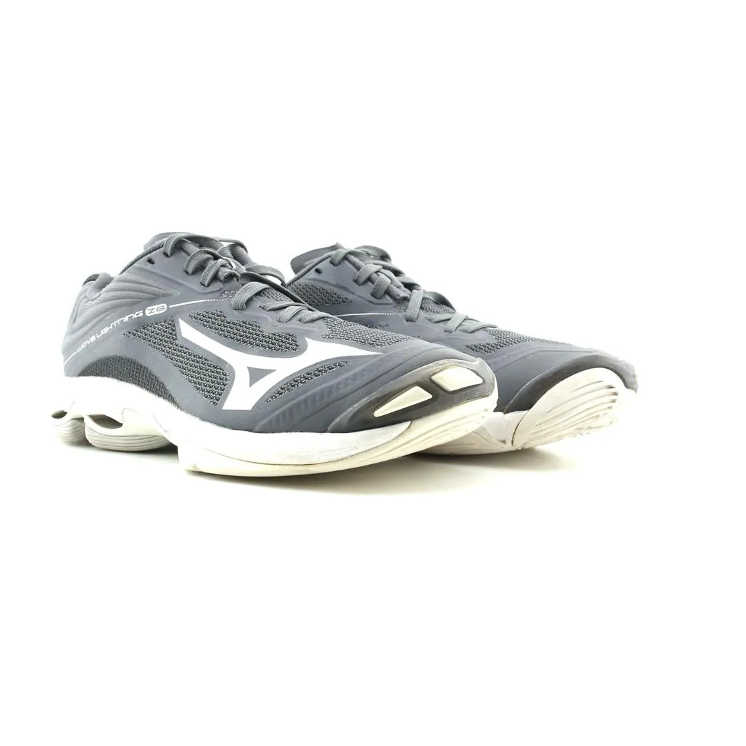 MIZUNO WAVE LIGHTNING Z8