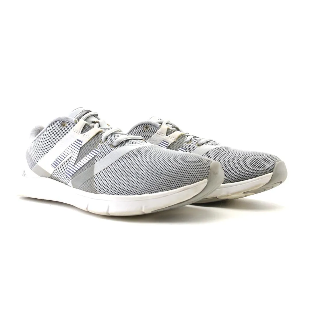 NEW BALANCE 611 V1