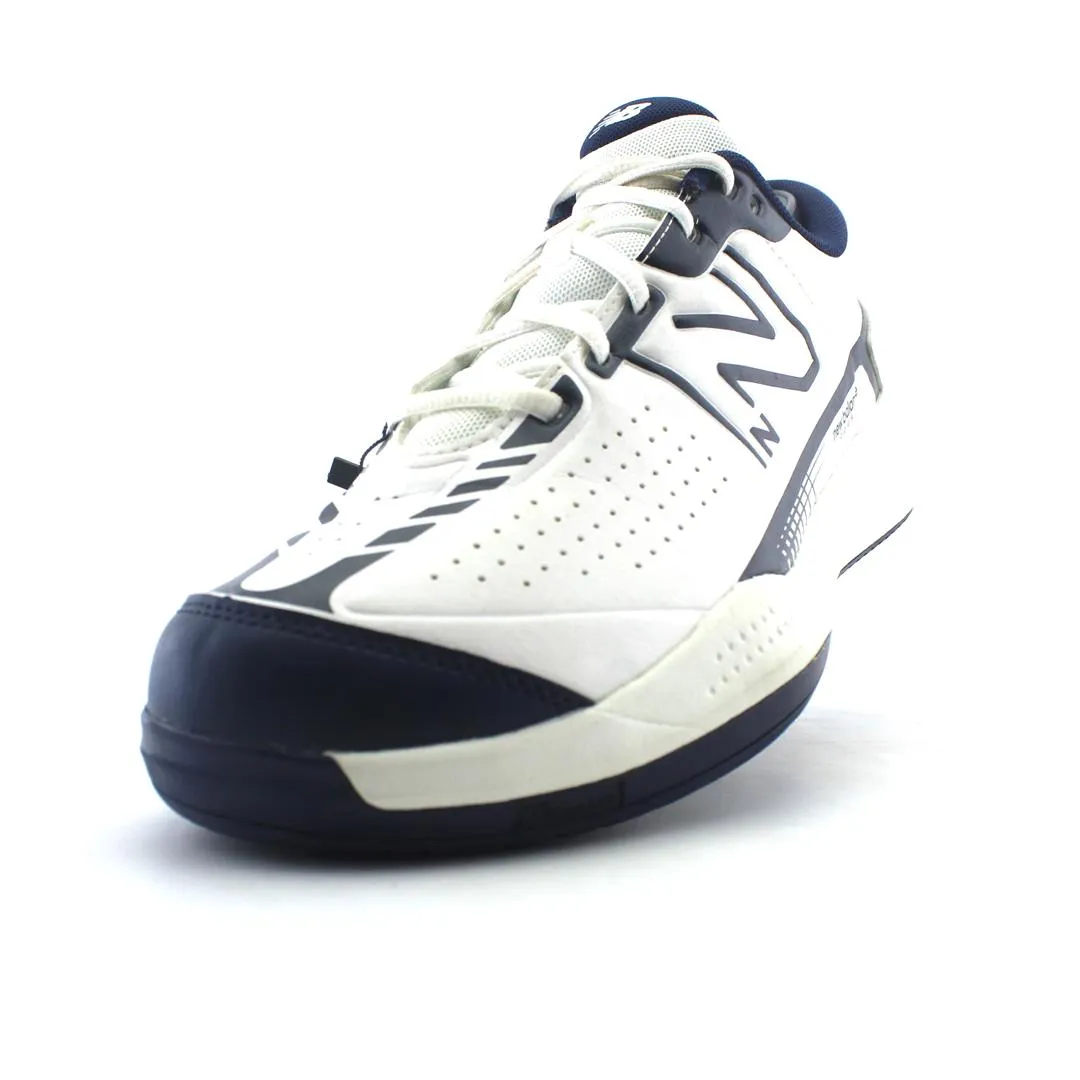 NEW BALANCE 696V5