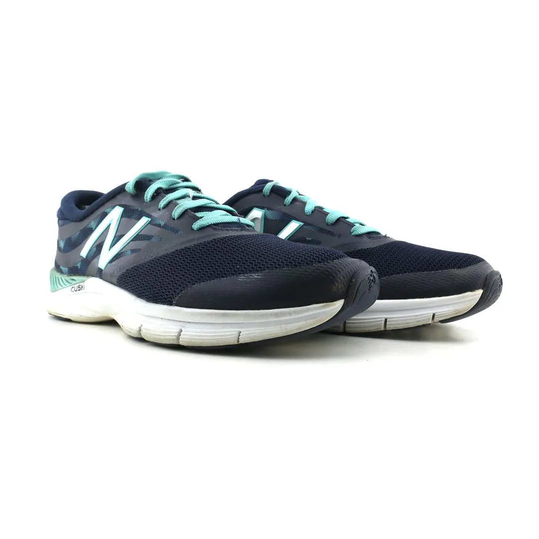 NEW BALANCE 715 V2