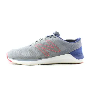 NEW BALANCE 715 V4