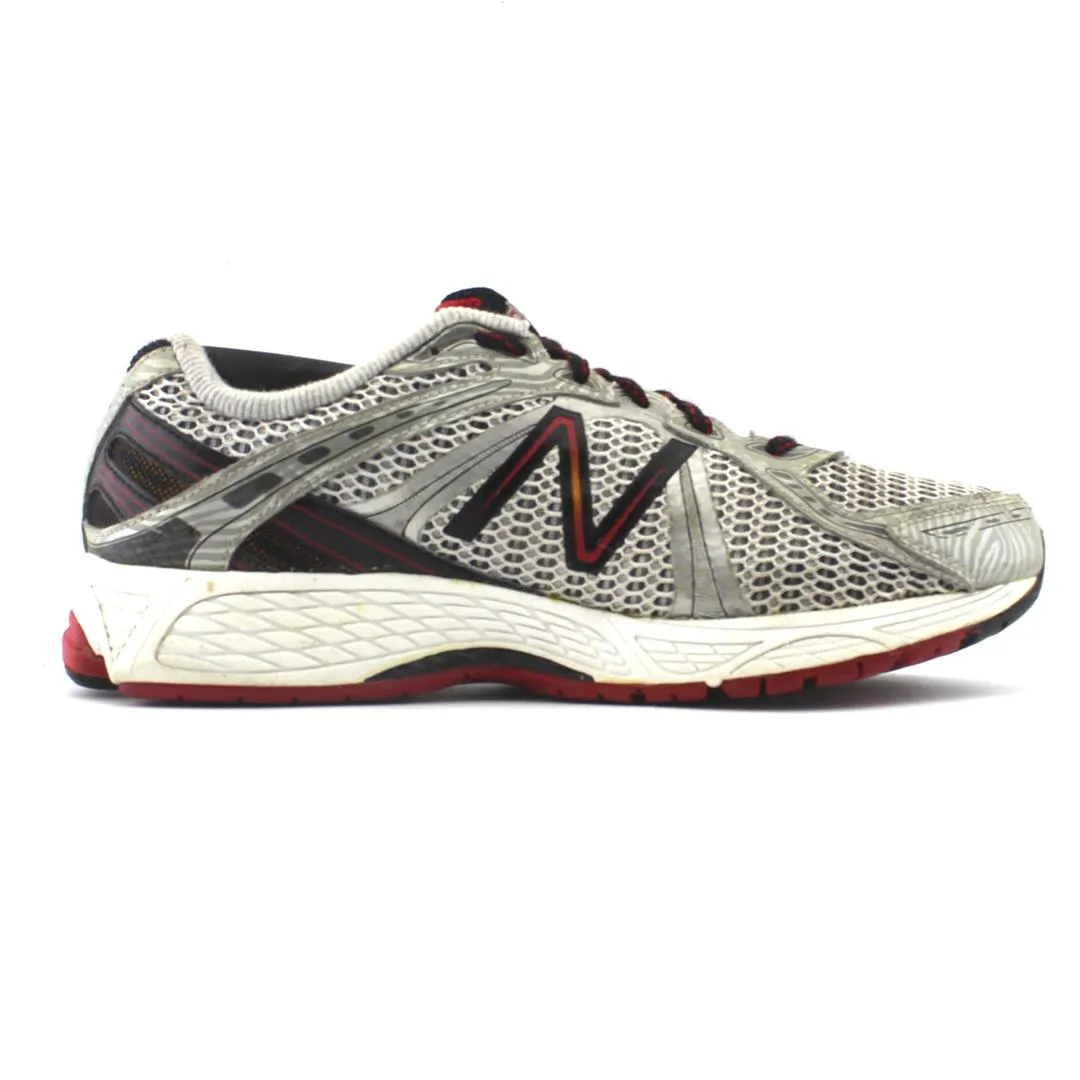 NEW BALANCE 780V3