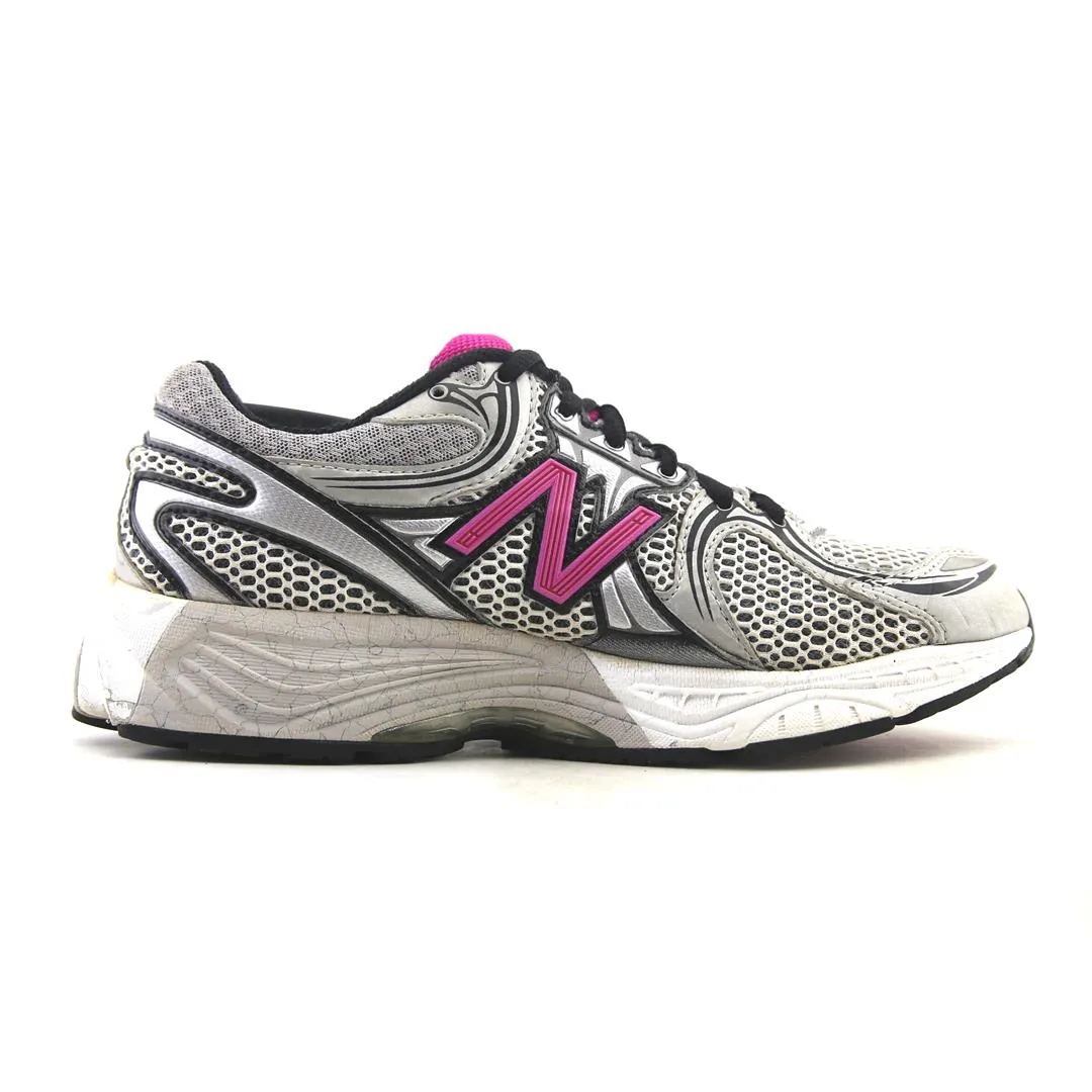 NEW BALANCE 860 V1