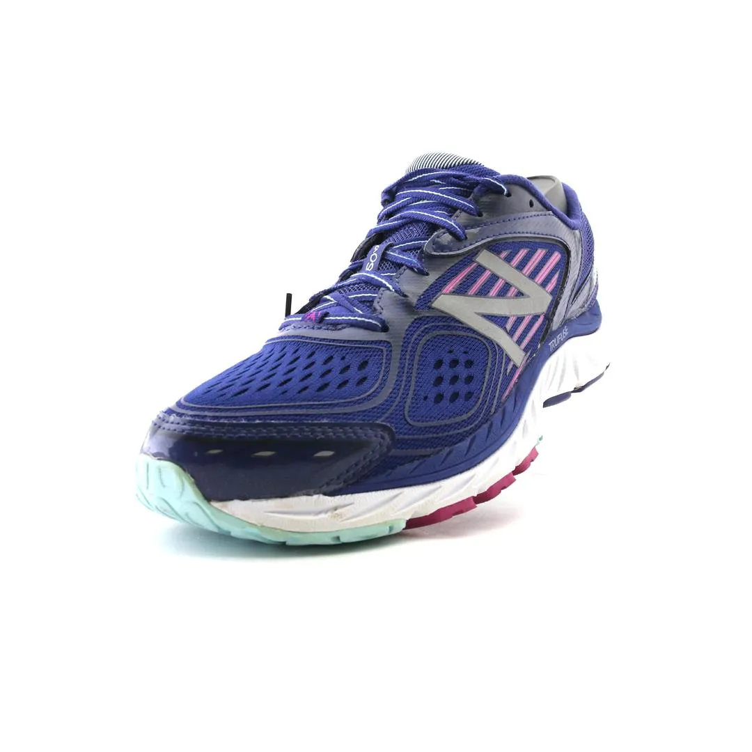 NEW BALANCE  860 V7