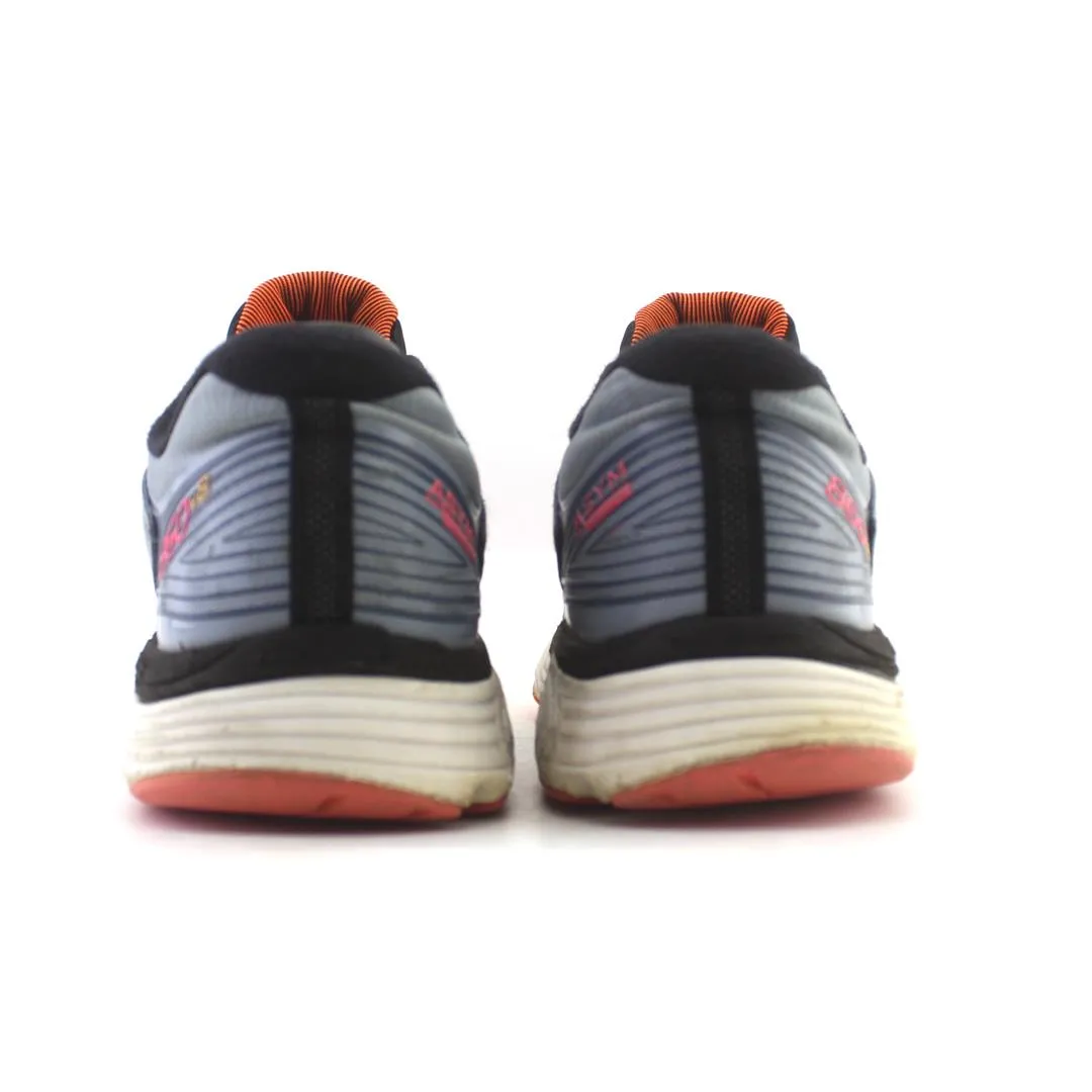 NEW BALANCE  860 V8