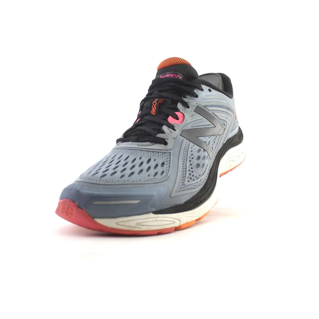 NEW BALANCE  860 V8