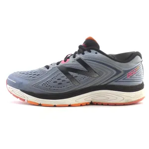 NEW BALANCE  860 V8