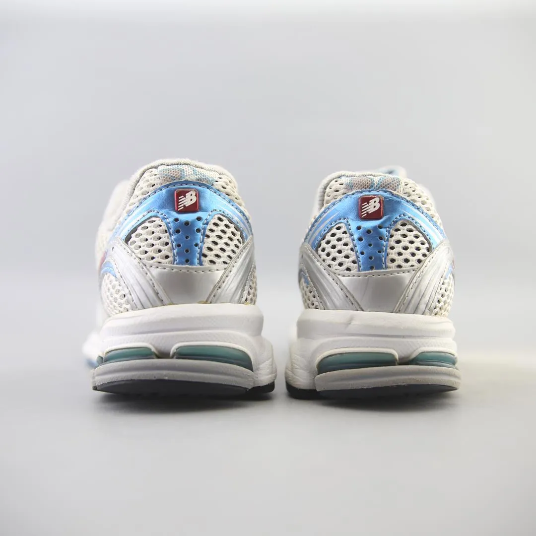 NEW BALANCE  880V4