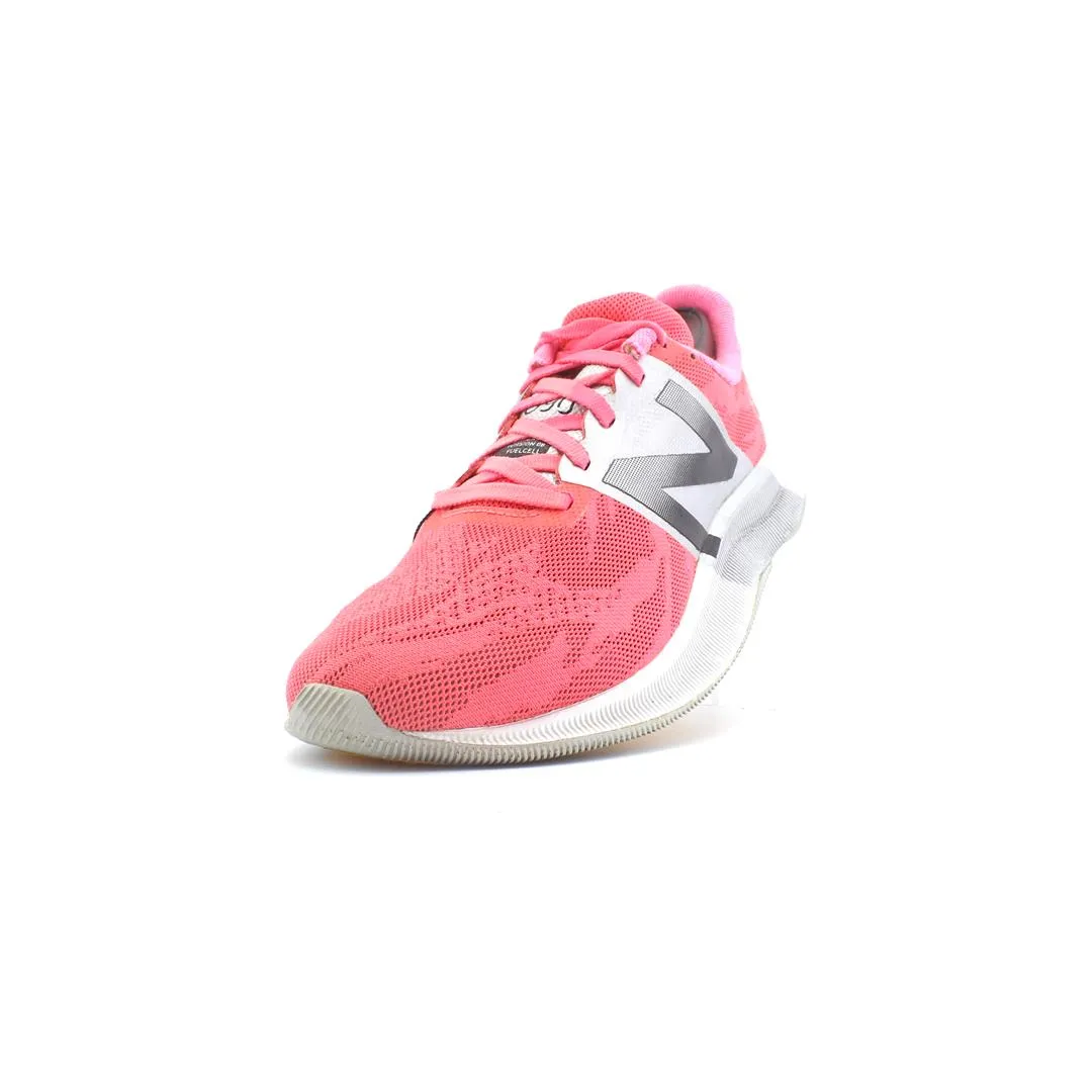 NEW BALANCE  890 V8
