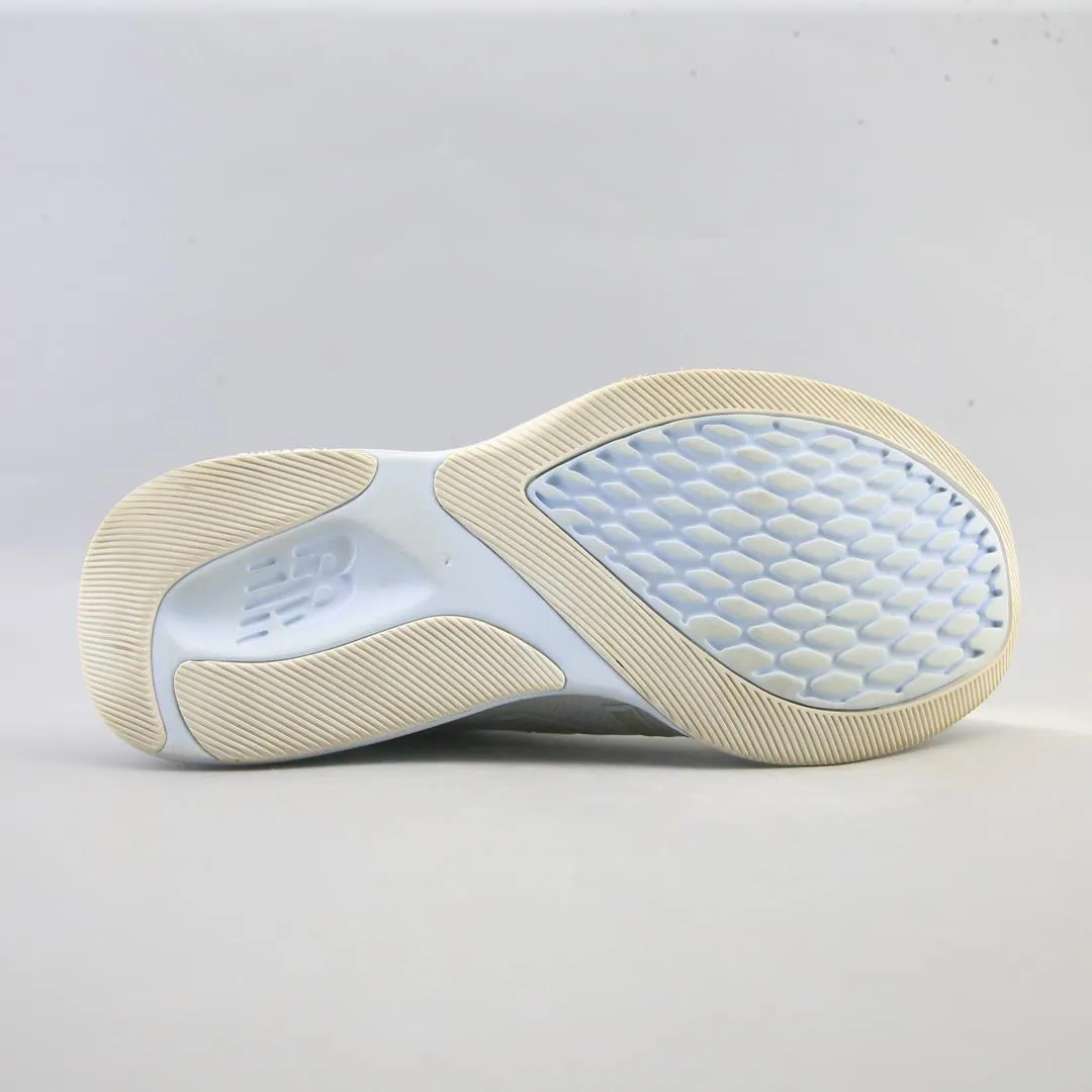 NEW BALANCE DYNASOFT PESU V1