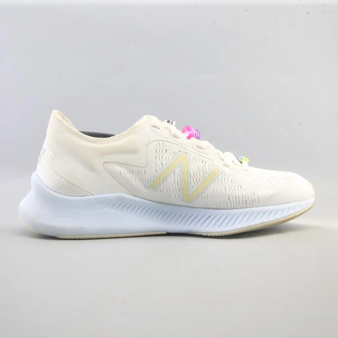 NEW BALANCE DYNASOFT PESU V1