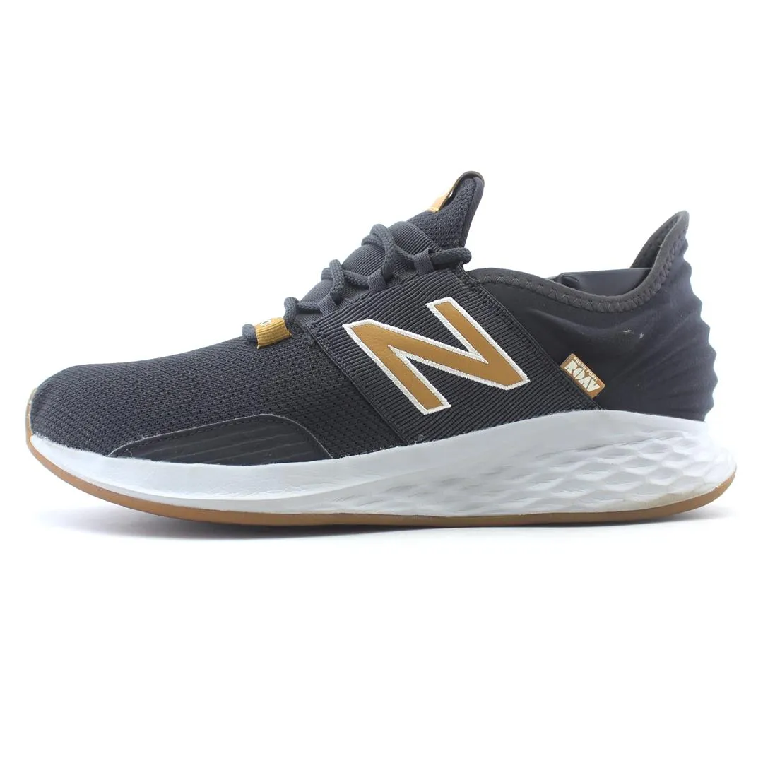 NEW BALANCE  FRESH FOAM ROAV