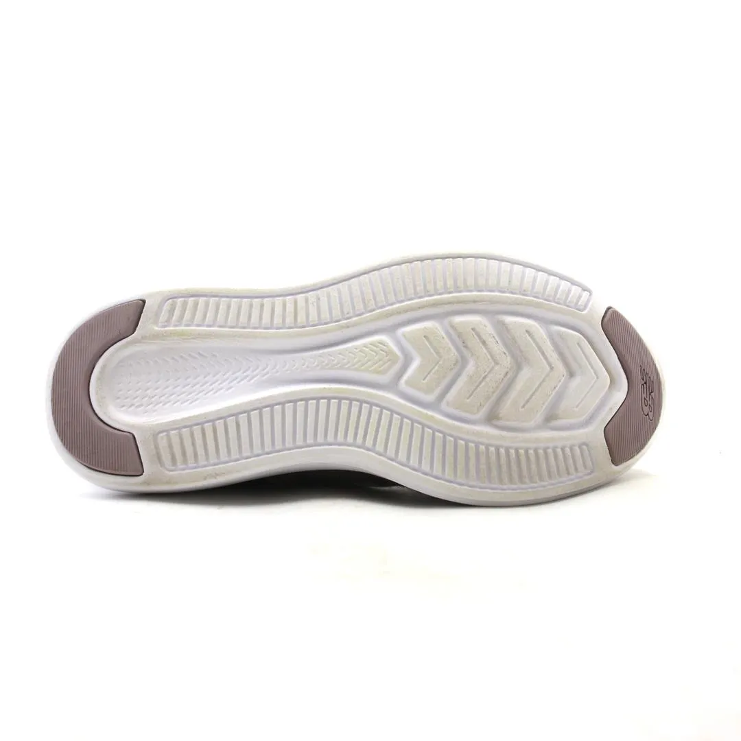 NEW BALANCE  FUELCEL COAST V1