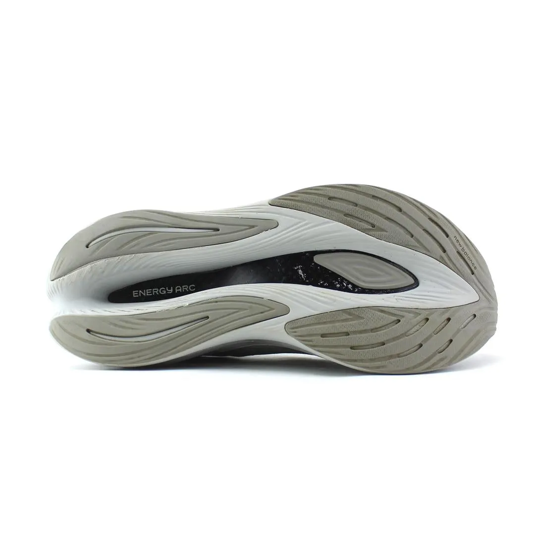 NEW BALANCE FUELCELL SUPERCOMP '