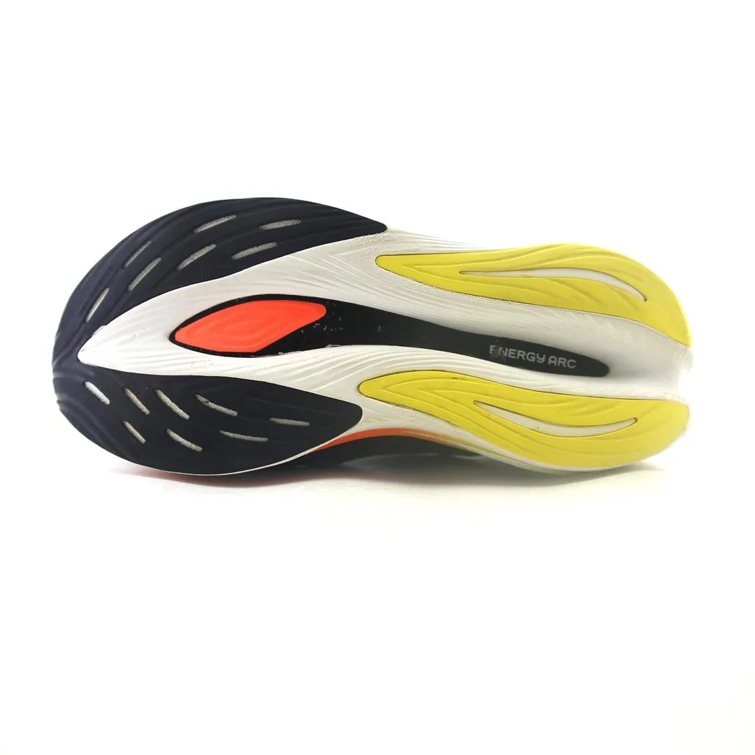 NEW BALANCE  FUELCELL SUPERCOMP TRAINER