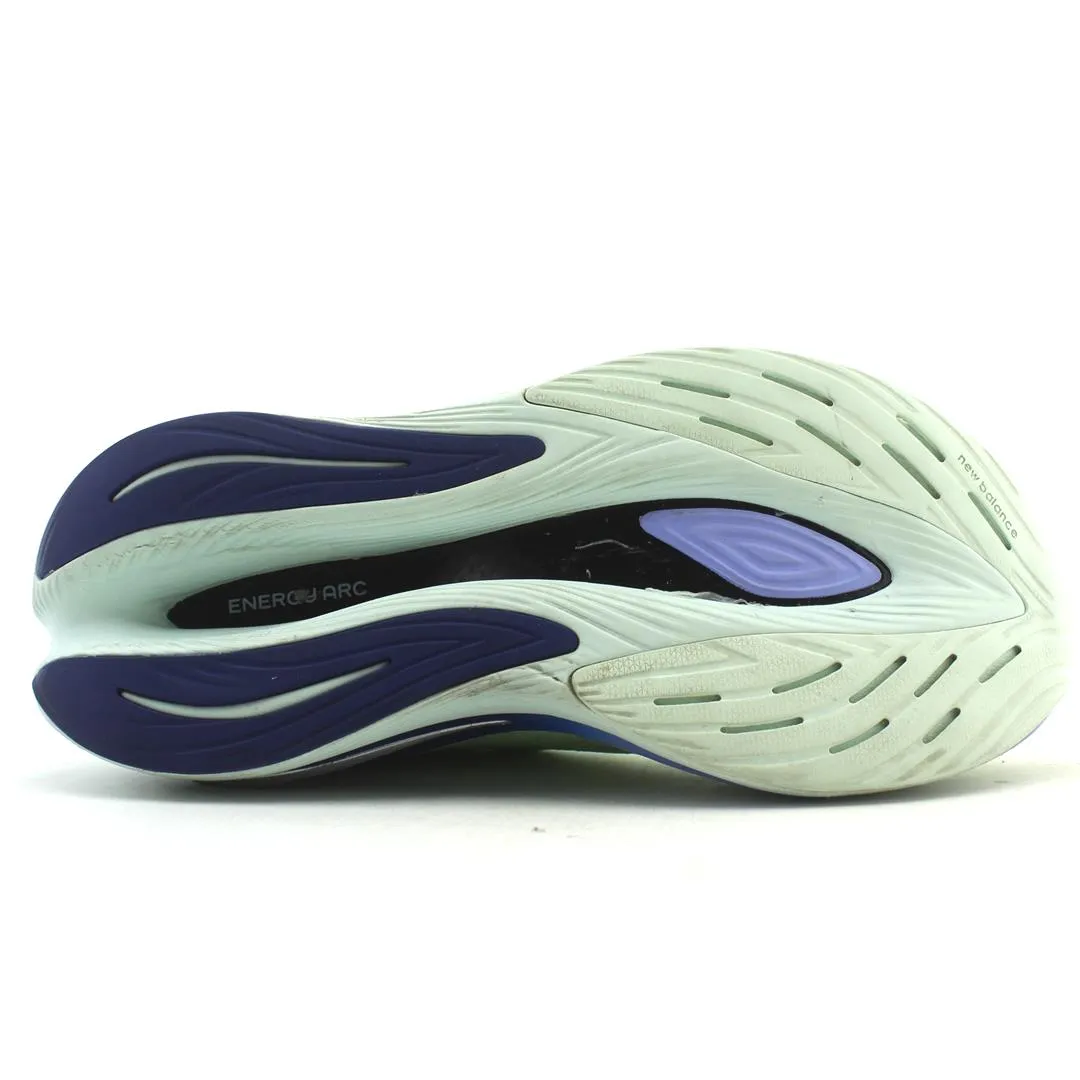 NEW BALANCE FUELCELL SUPERCOMP V1