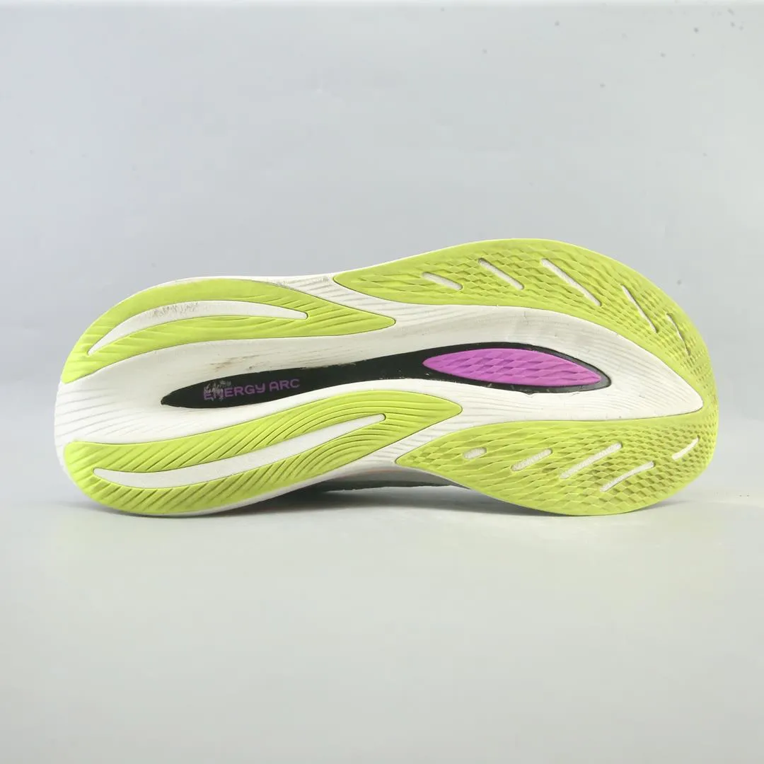 NEW BALANCE  FUELCELL SUPERCOMP V2