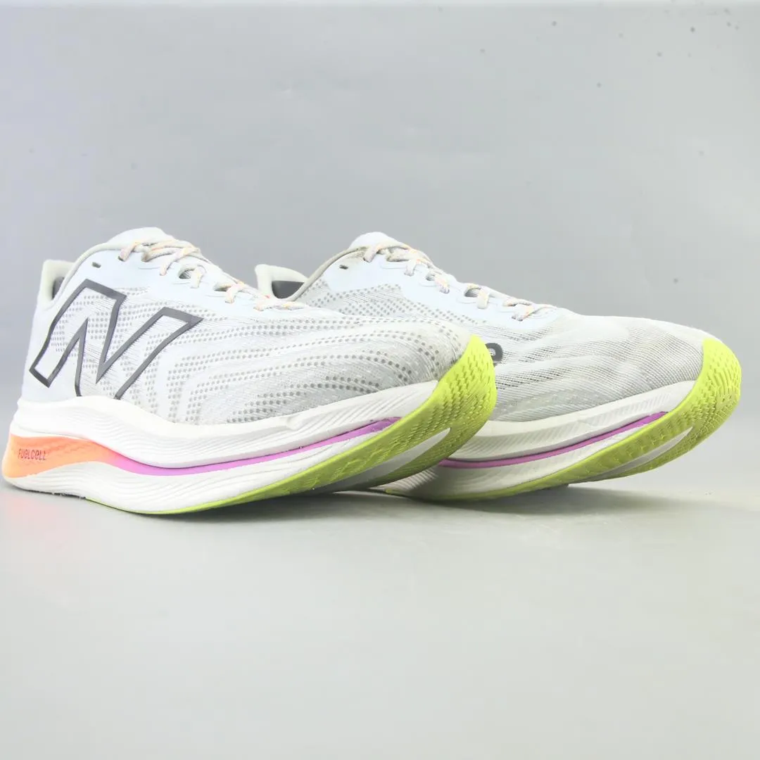 NEW BALANCE  FUELCELL SUPERCOMP V2
