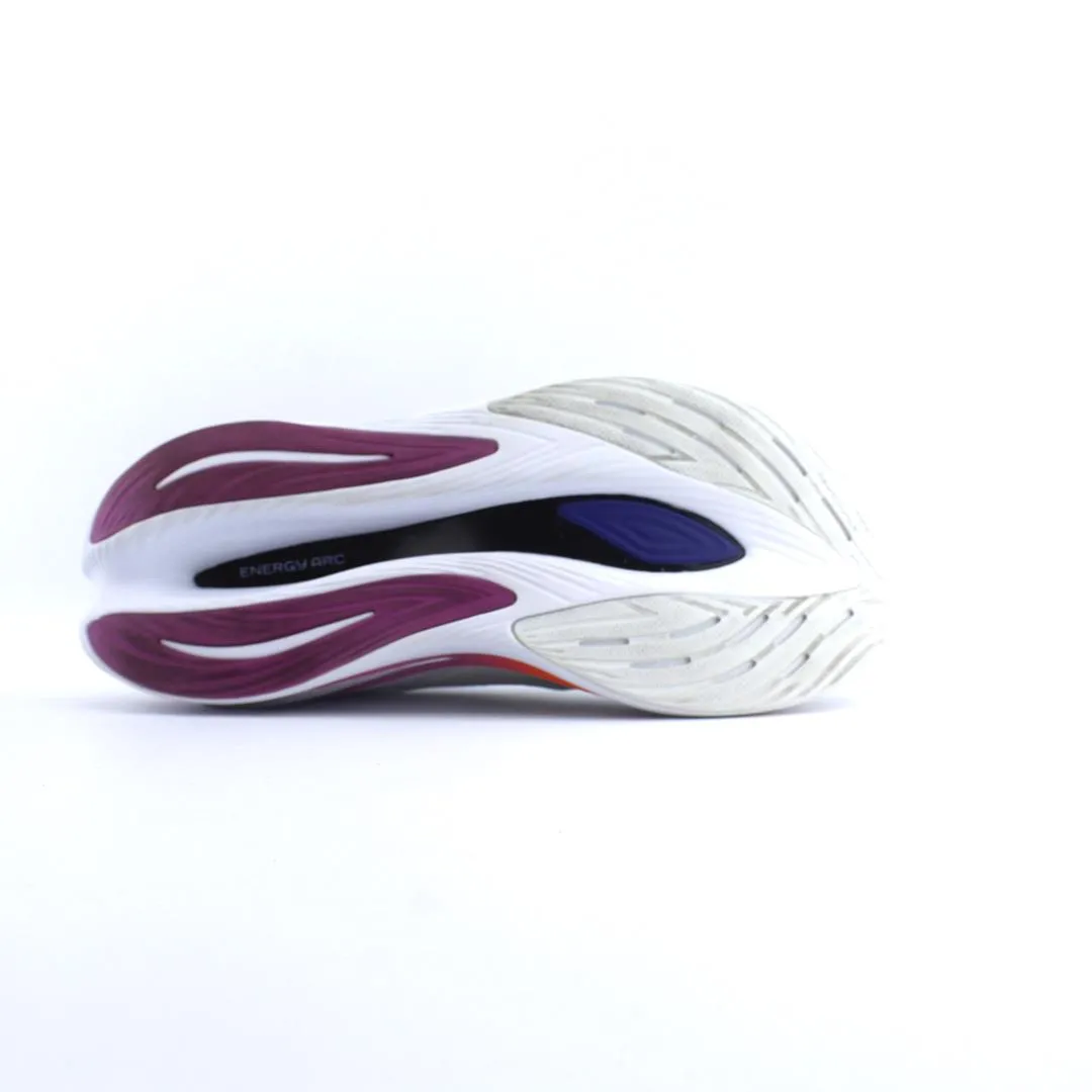 NEW BALANCE FUELCELL SUPERCOMP