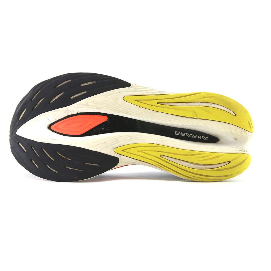 NEW BALANCE  FUELCELL SUPERCOMP