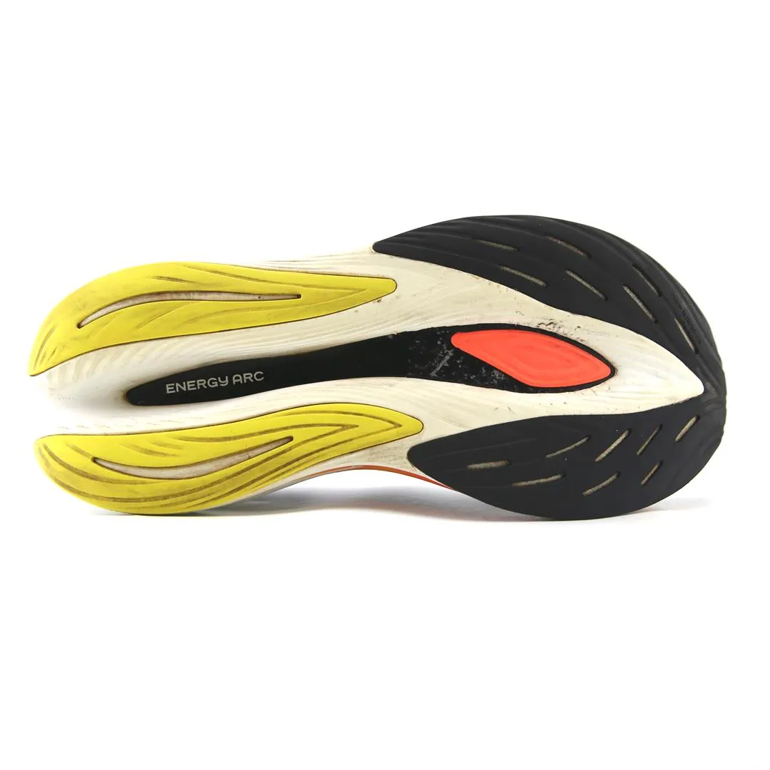 NEW BALANCE  FUELCELL SUPERCOMP