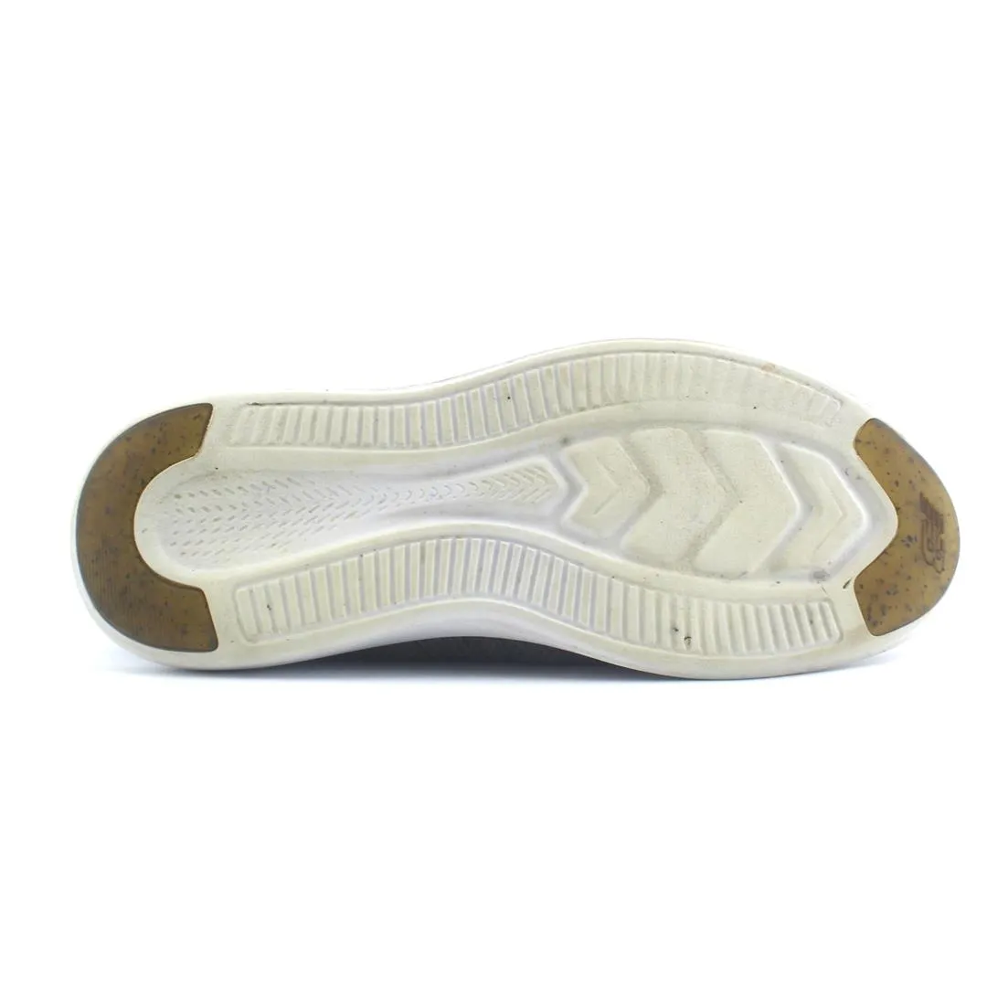 NEW BALANCE  FUELCORE COAST V4