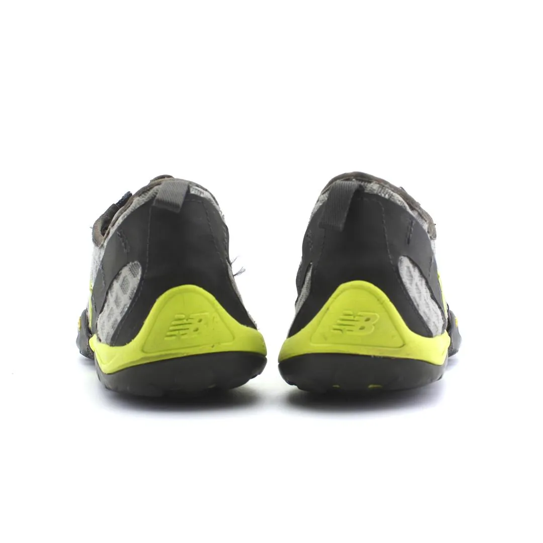 NEW BALANCE MINIMUS 10