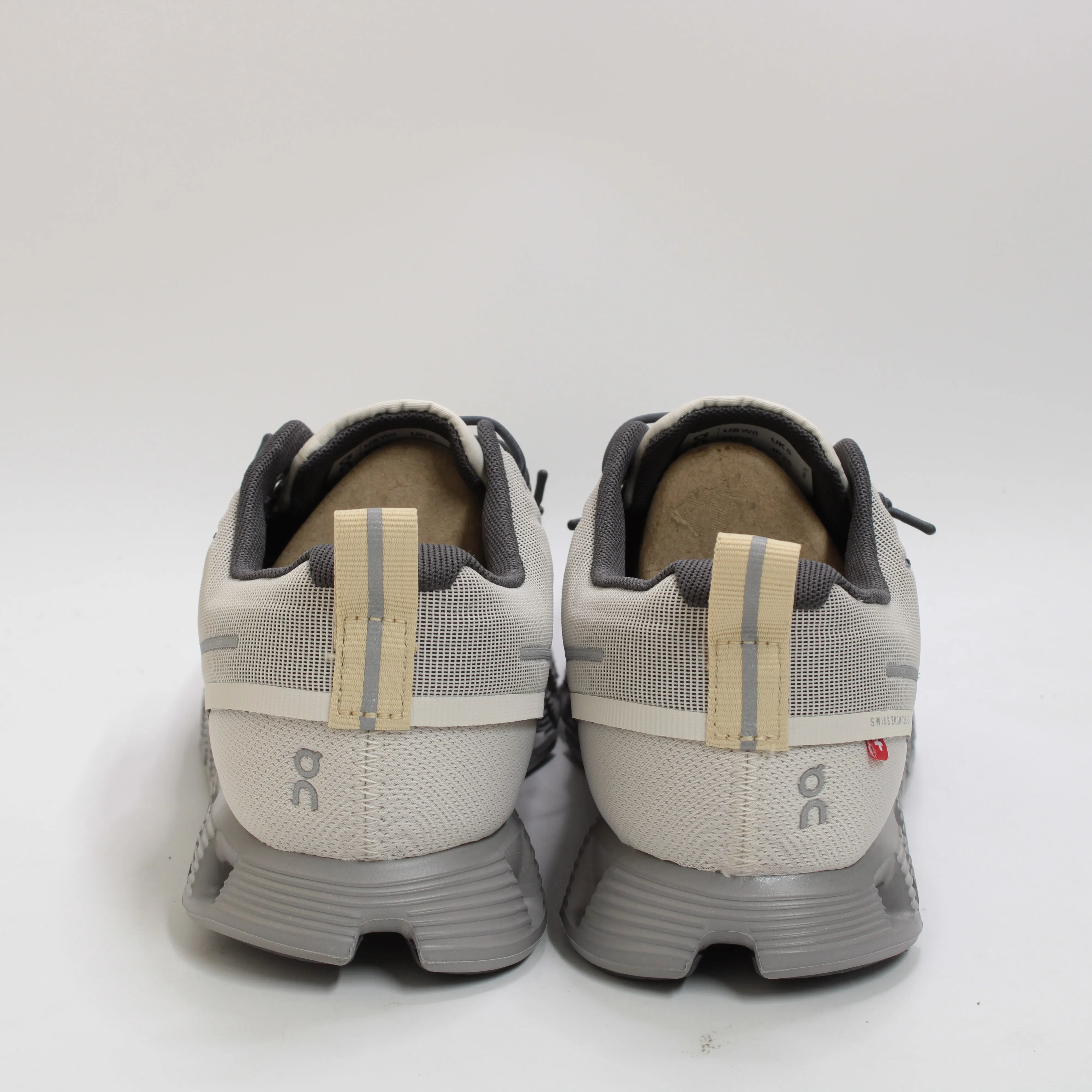 On Running Cloud 5 Trainers Waterproof Pearl Fog F