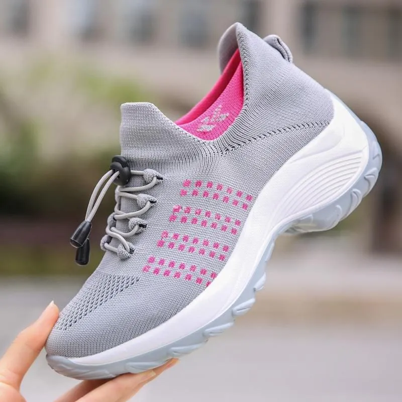 Stretchable No-Tie Sneakers: The Sienna